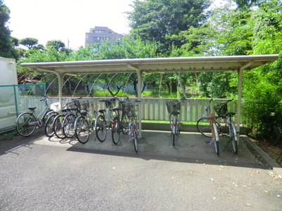 Other common areas. Covered bicycle parking Yes