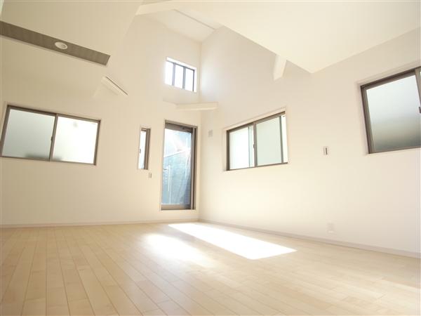 Living. Living 2013 / 10 shooting