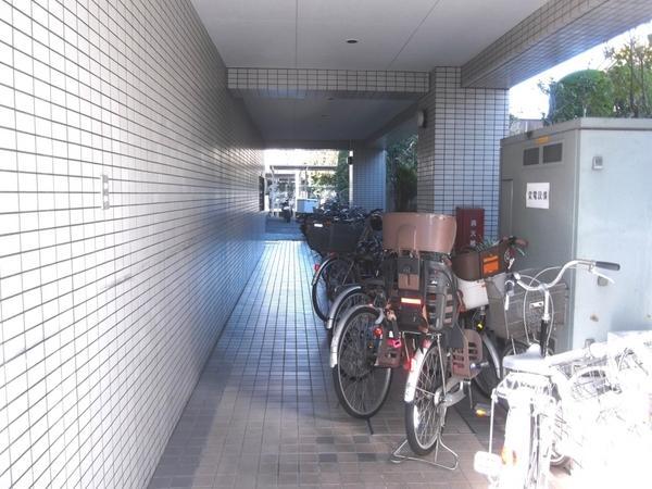 Other common areas. Bicycle parking space!