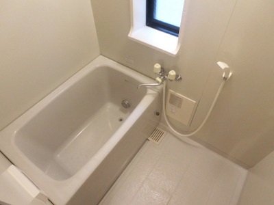 Bath. Add cooked full-featured Window equipped