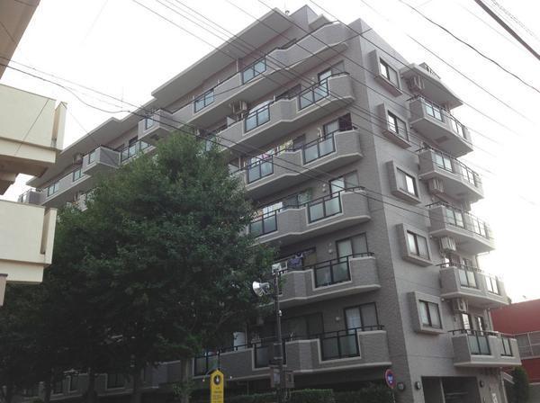 Local appearance photo. Walk to the station 3 minutes! Station near!