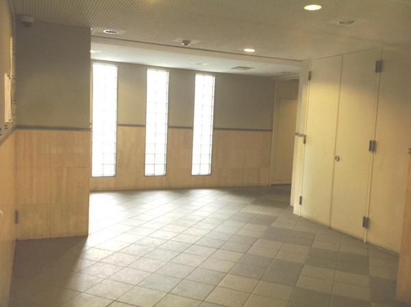 Entrance. Spacious also shared lobby