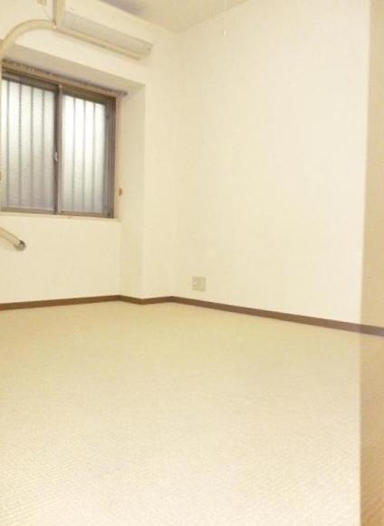 Non-living room. Western-style (about 6.0 tatami mats)