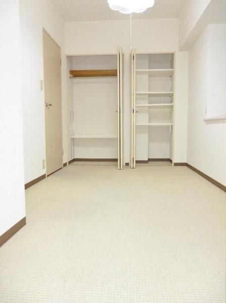 Non-living room. Western-style (about 5.1 tatami mats)