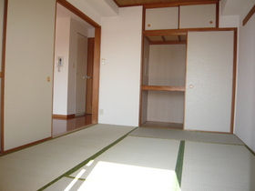 Living and room. Japanese-style room 6 quires