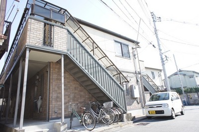 Building appearance. Toneri liner "Takano Station" an 8-minute walk