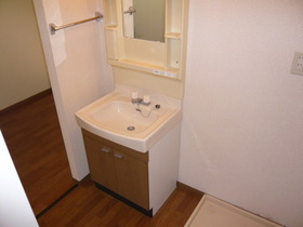 Washroom. Washroom ・ Laundry Area