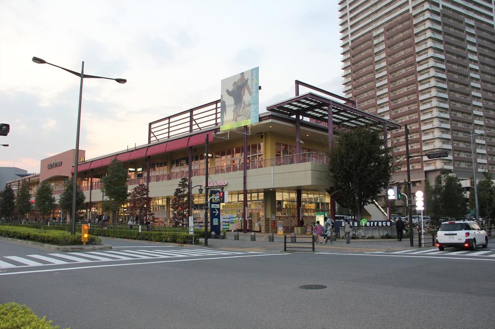 Shopping centre. Until LaLa Terrace Minamisenju 1326m