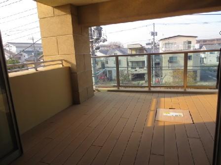 Balcony. Open-air living room balcony (December 2013) Shooting