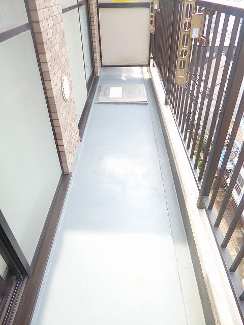 Balcony. Area 5.4 m2.