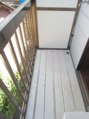 Balcony. Balcony rooms Laundry Area