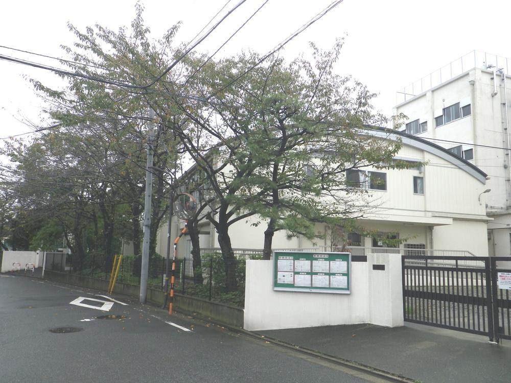 Primary school. 124m to Adachi Ward Kurihara North Elementary School