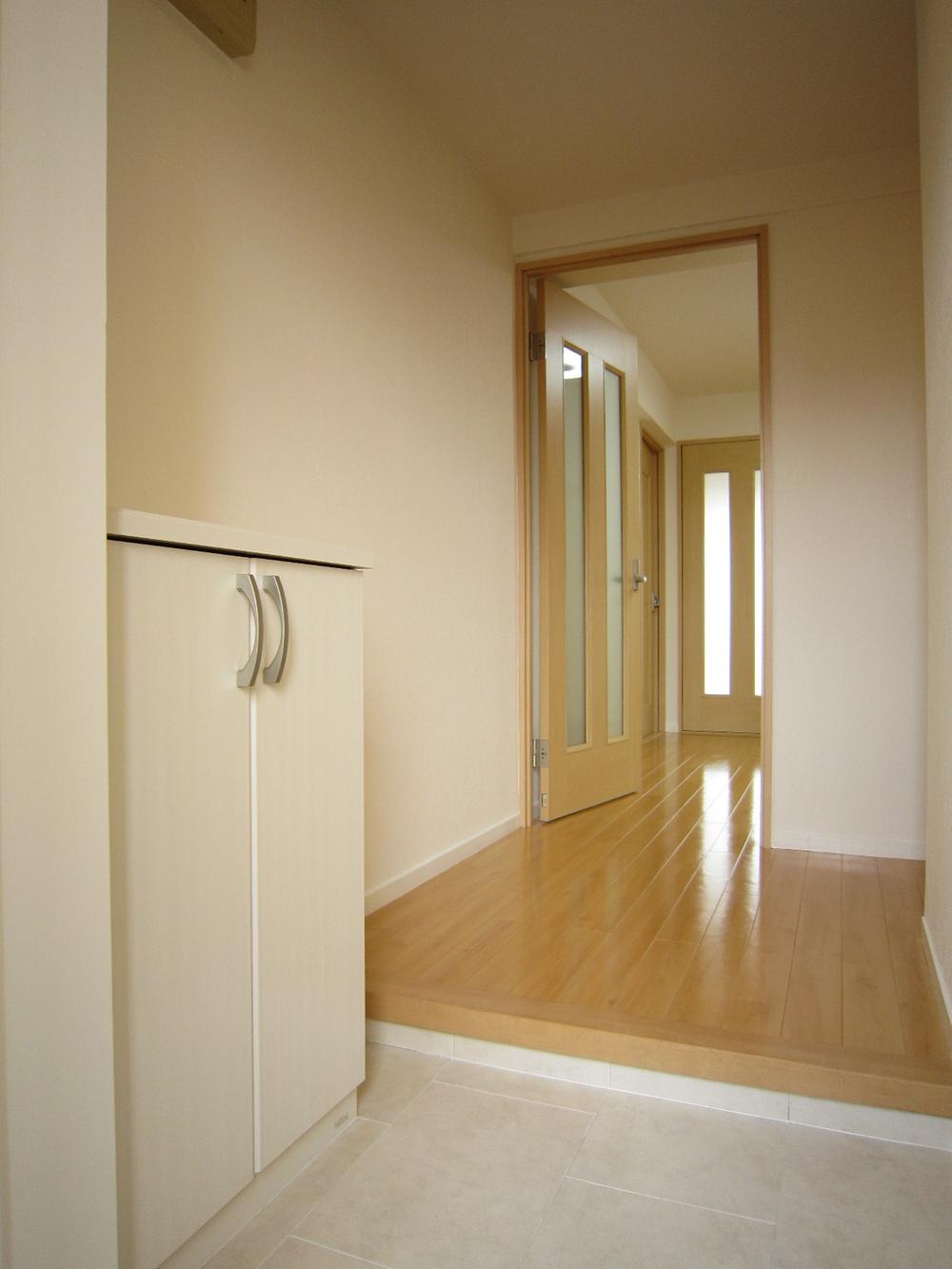 Entrance. Local (12 May 2013) Shooting