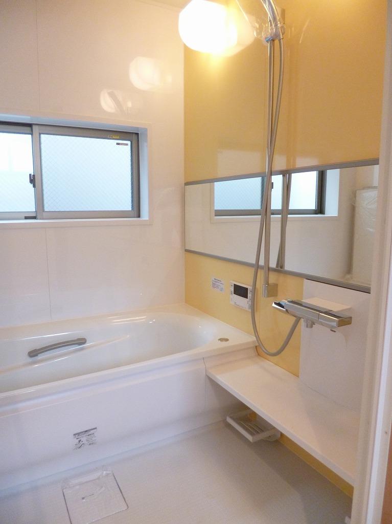 Bathroom. This spacious relaxing bathroom, Tired of the day on the same day!