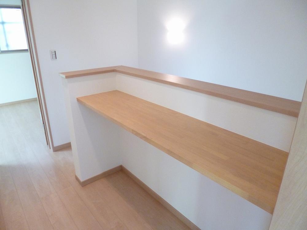 Other introspection. Usability is improved more in the little shelf in the hallway!