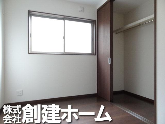 Non-living room. Storage storage rich floor plan in all room