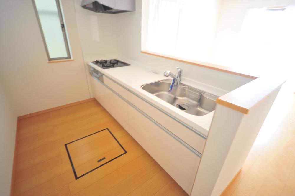 Kitchen. Indoor (11 May 2013) Shooting C Building