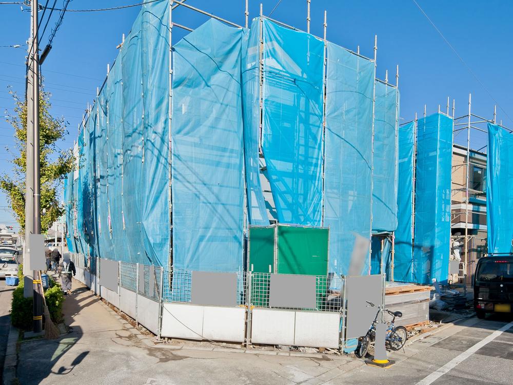 Local appearance photo. Local (11 May 2013) Shooting