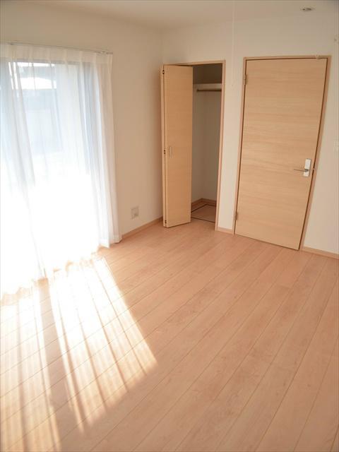 Non-living room. Good room of per yang