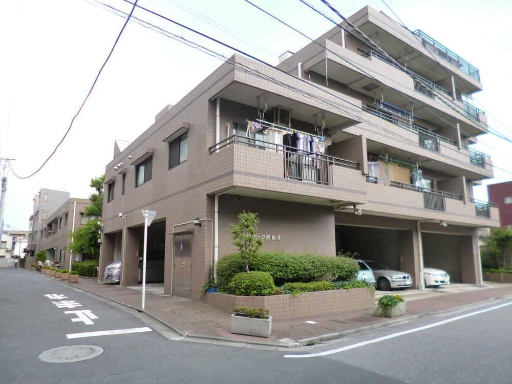 Local appearance photo. Local (10 May 2013) Shooting