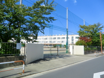 Primary school. Hiromichi up to elementary school (elementary school) 550m