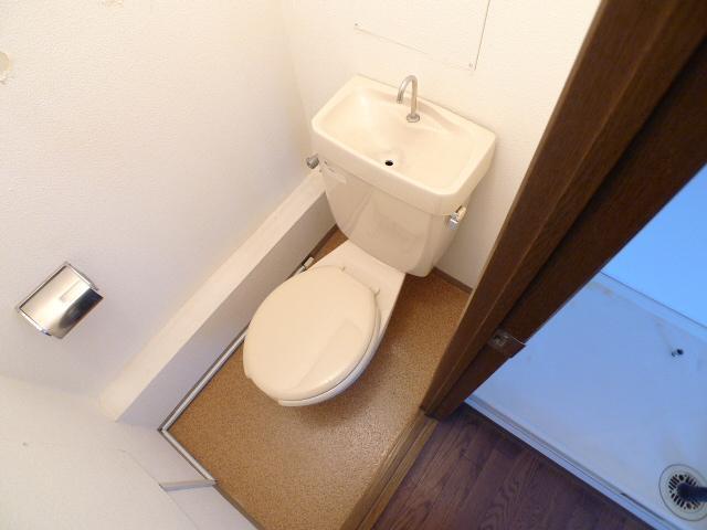 Toilet