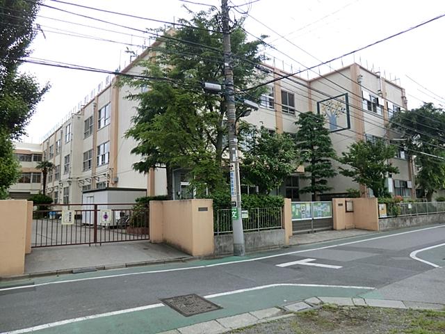 Primary school. Hiromichi until elementary school 260m