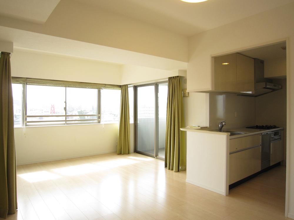 Living. Indoor (10 May 2013) Shooting