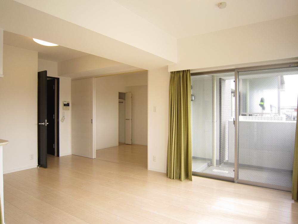 Living. Indoor (10 May 2013) Shooting