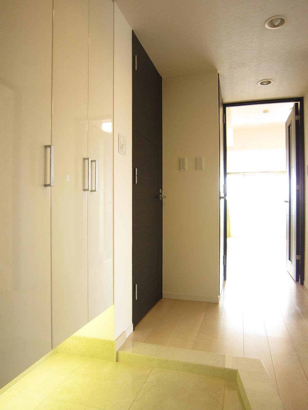 Entrance. Local (10 May 2013) Shooting