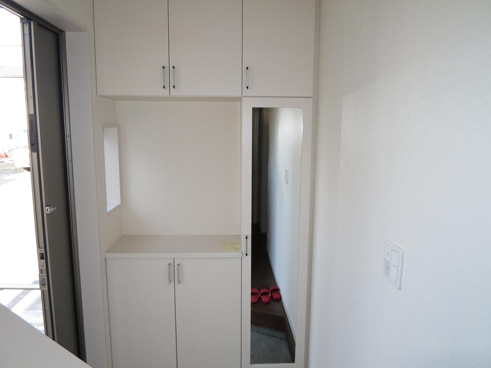 Entrance. Local (11 May 2013) Shooting