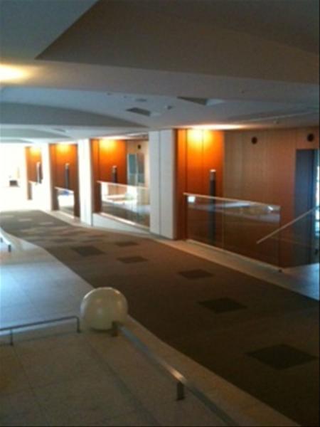 Entrance. Entrance approach / November 2011 shooting