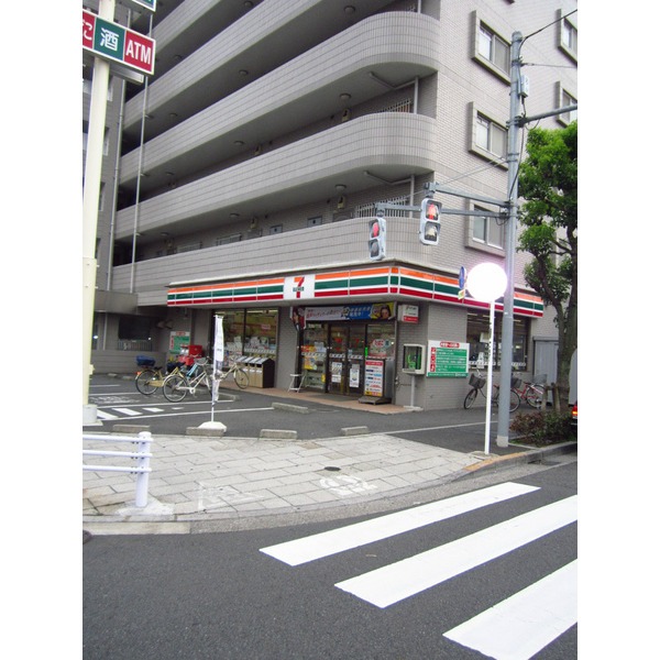 Convenience store. Seven-Eleven Adachi Towa 1-chome to (convenience store) 109m