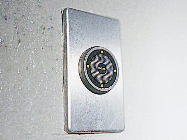 Security.  [Security elevator system] Not Norikome the elevator If you do not unlock the elevator of the auto-lock in a non-contact key operation, Advanced system that considers the crime prevention. Who visit the, When the auto lock enters been unlocked entrance, A certain period of time the security is released you'll be able to take advantage of the Elevator. (Same specifications)