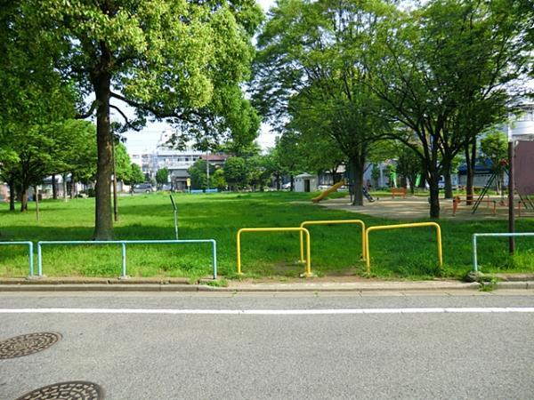 park. 500m to Shimonuma park