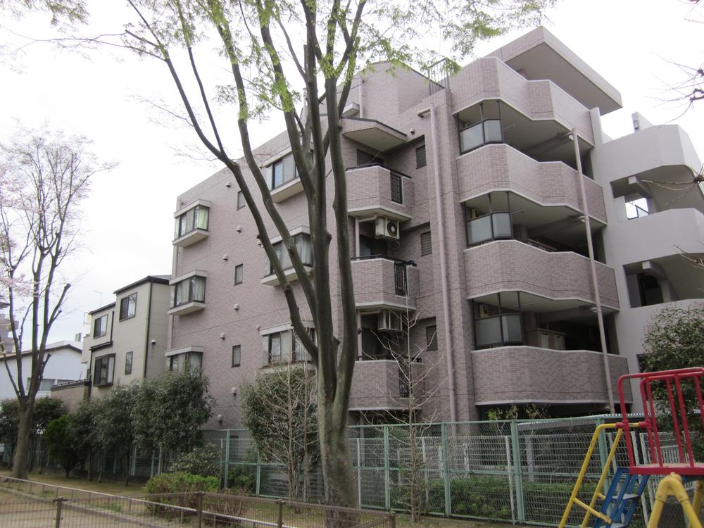 Local appearance photo