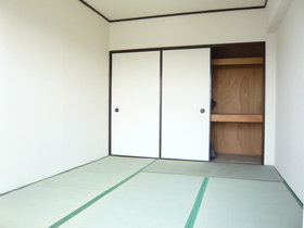 Living and room. 6 Pledge Japanese-style room