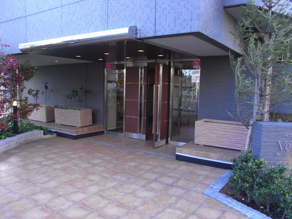 Entrance. Common areas