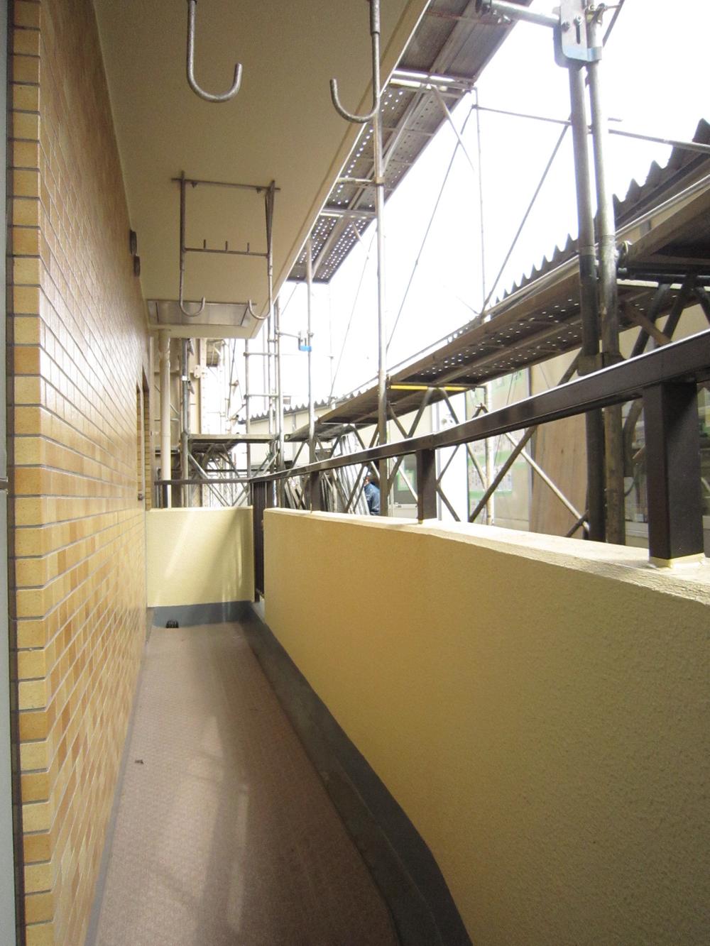 Balcony. Local (March 2013) Shooting