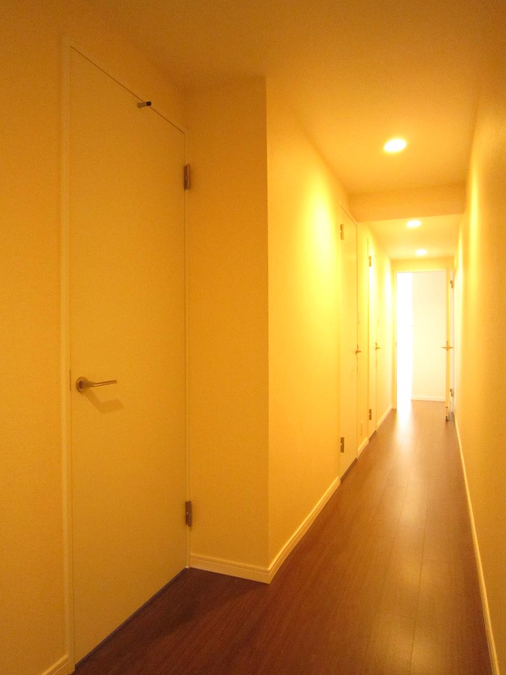 Entrance. Local (March 2013) Shooting