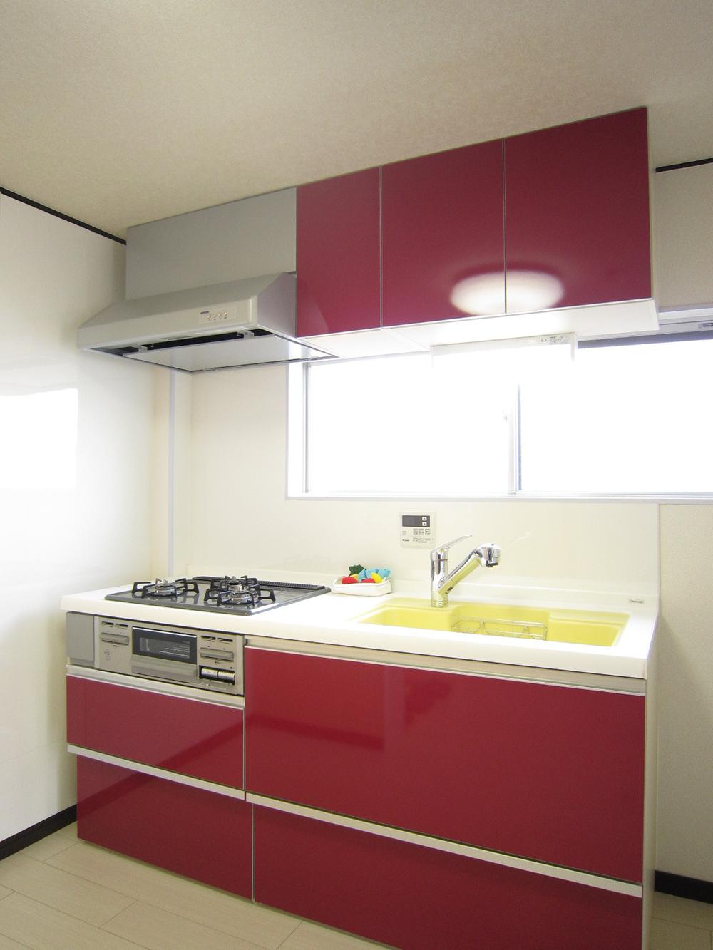 Kitchen. Indoor (12 May 2013) Shooting