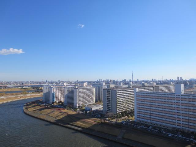 View photos from the dwelling unit. View from the site (December 2013) Shooting