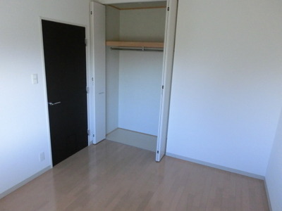 Other room space. Storage with 5.5 Western-style Pledge