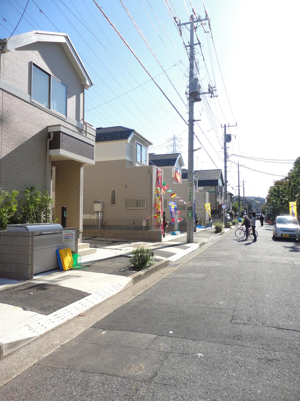 Local photos, including front road. 2013 November shooting