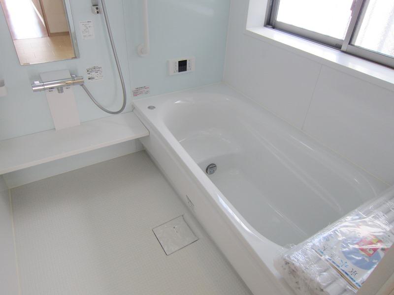 Bathroom. C Building bathroom