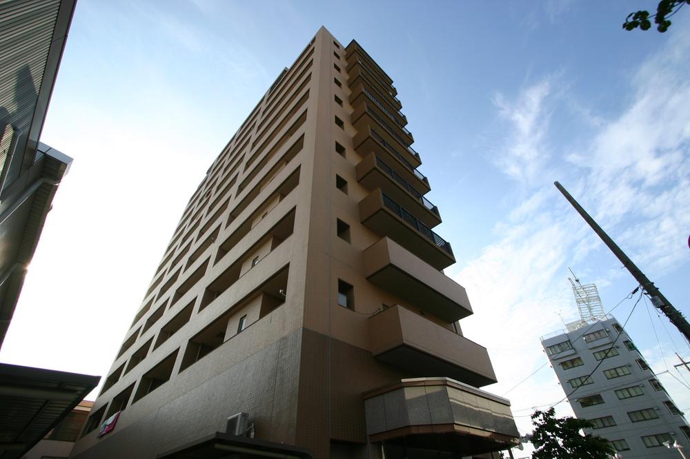 Local appearance photo. Yazaike Station 1-minute walk! Comfortable commute ・ The school life. Local (11 May 2013) Shooting