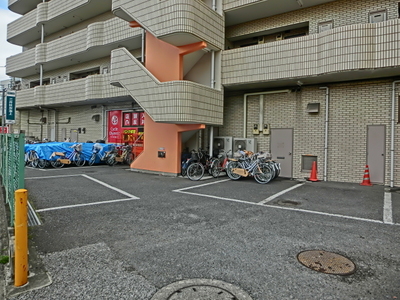 Parking lot