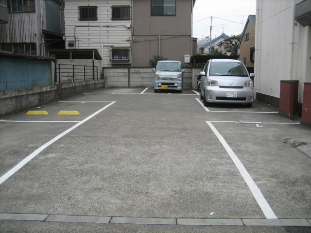 Parking lot