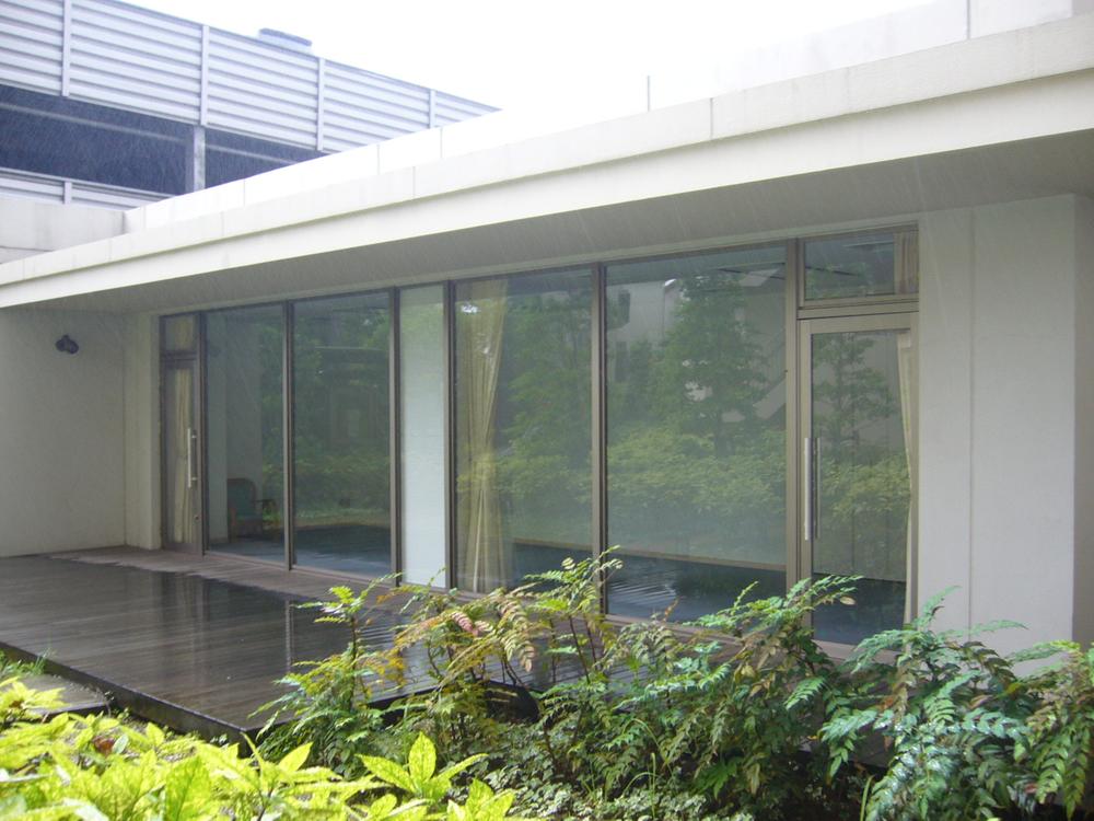 Other common areas. Kids Room