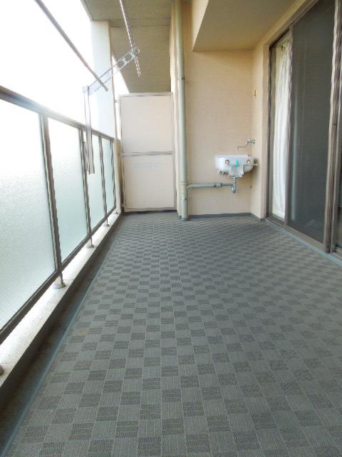 Balcony. Balcony (11 May 2013) Shooting